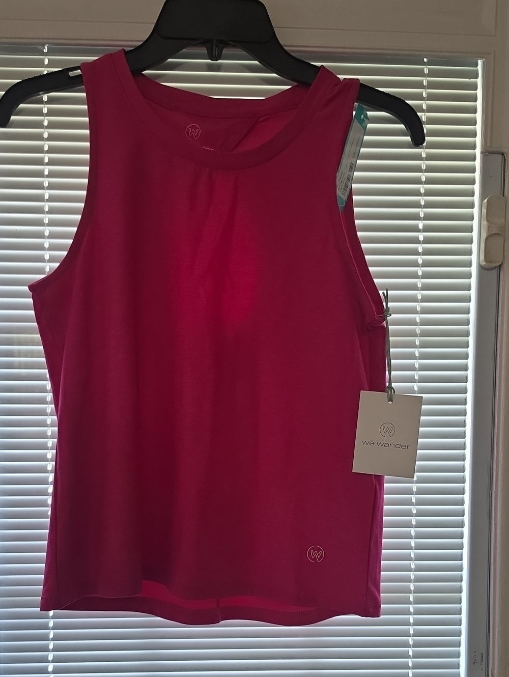 We Wander Women's Fuchsia Athletic Tank Top